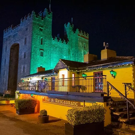 Meadows Bed & Breakfast 4*