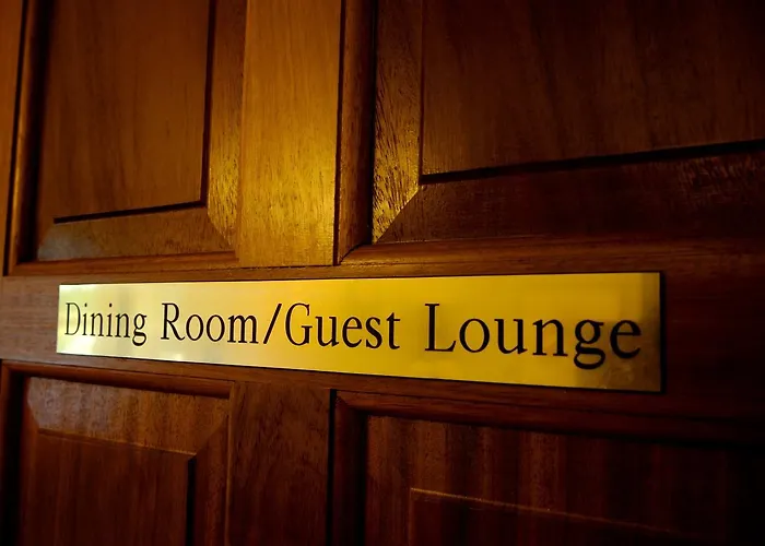 לינה וארוחת בוקר Meadows בנראטי